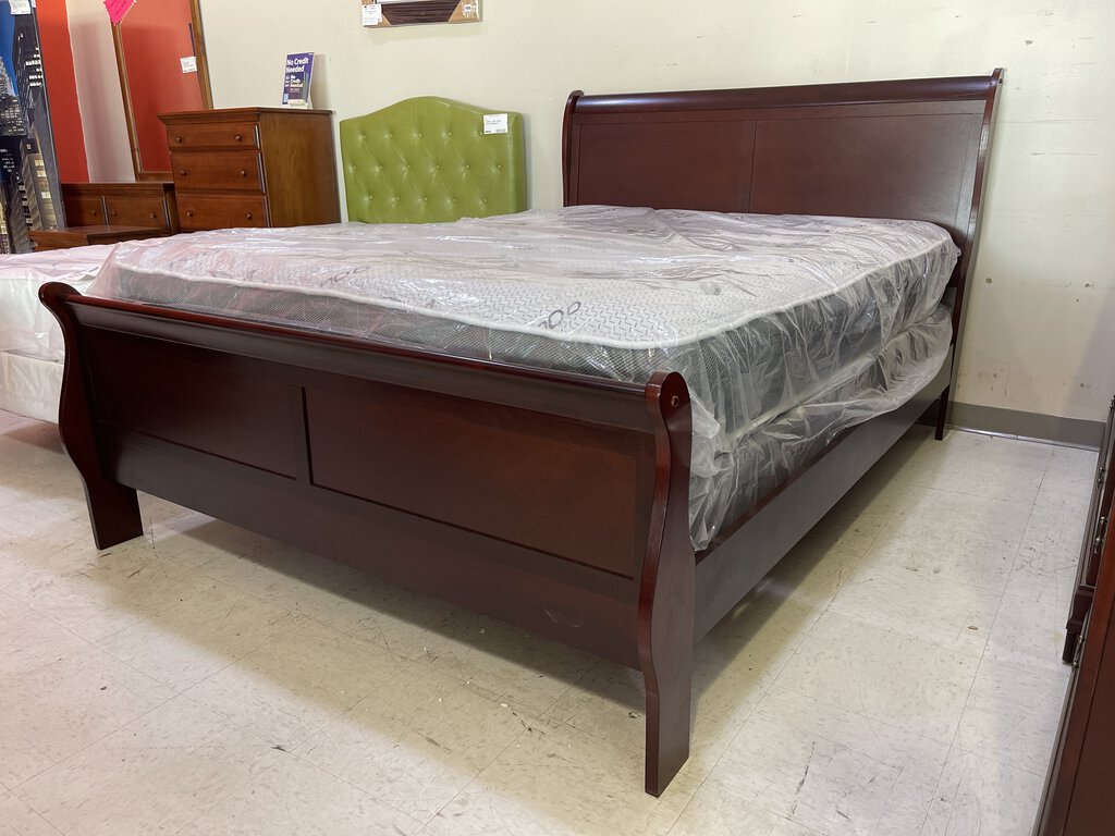 LP Cherry NEW Queen Bed Frame (G-119431)