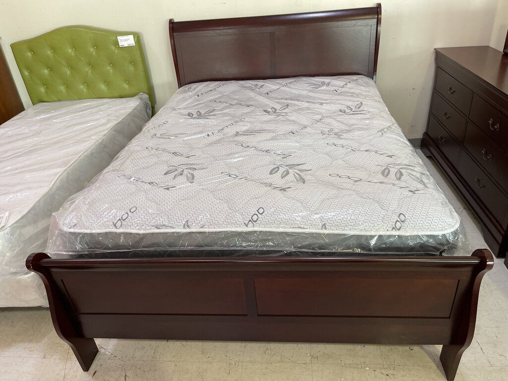 LP Cherry NEW Queen Bed Frame (G-119431)