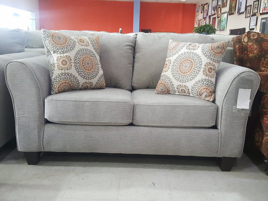 Bennington Taupe NEW Loveseat 64x38x38 (5042-BENT)