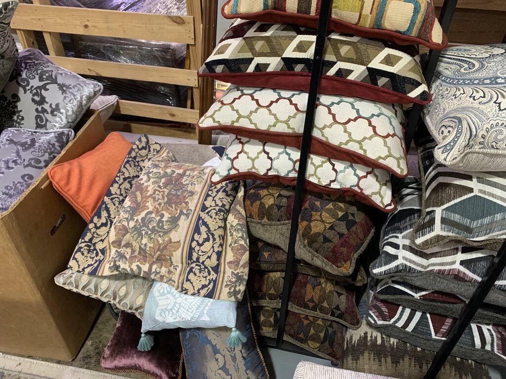 Assorted Throw Pillows / Accent Pillows