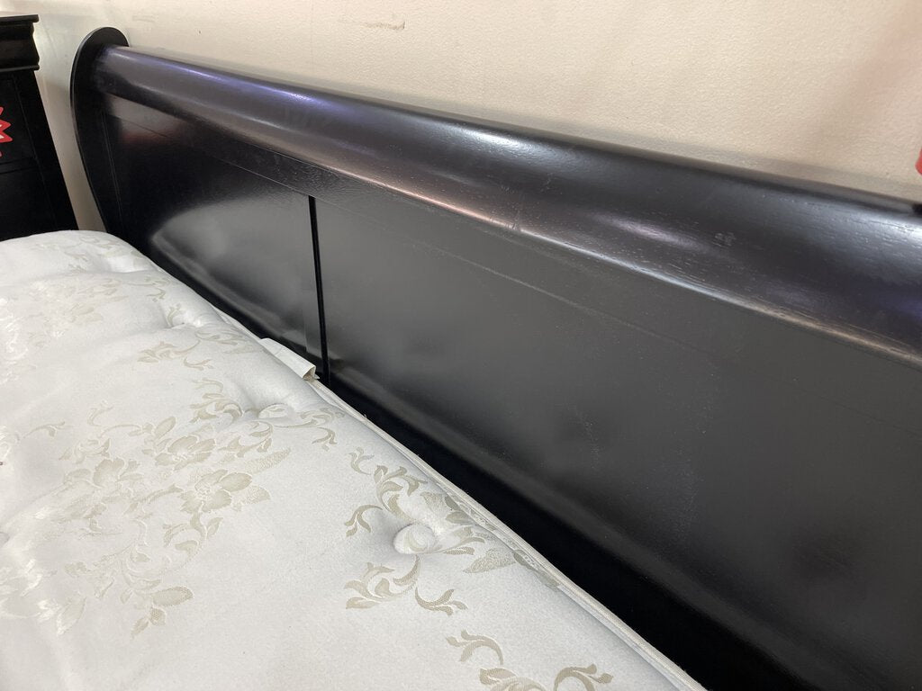 LP Black NEW Queen Size Bed Frame (GT-119231-33)