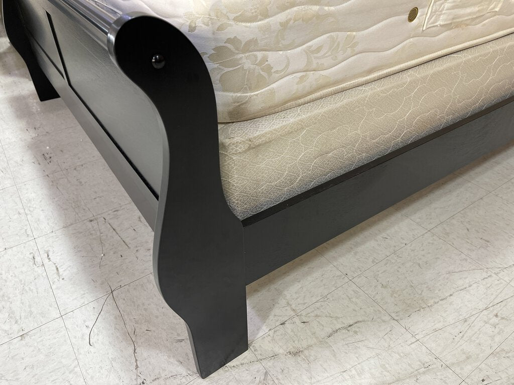 LP Black NEW Queen Size Bed Frame 62x89x47 (119231-33)