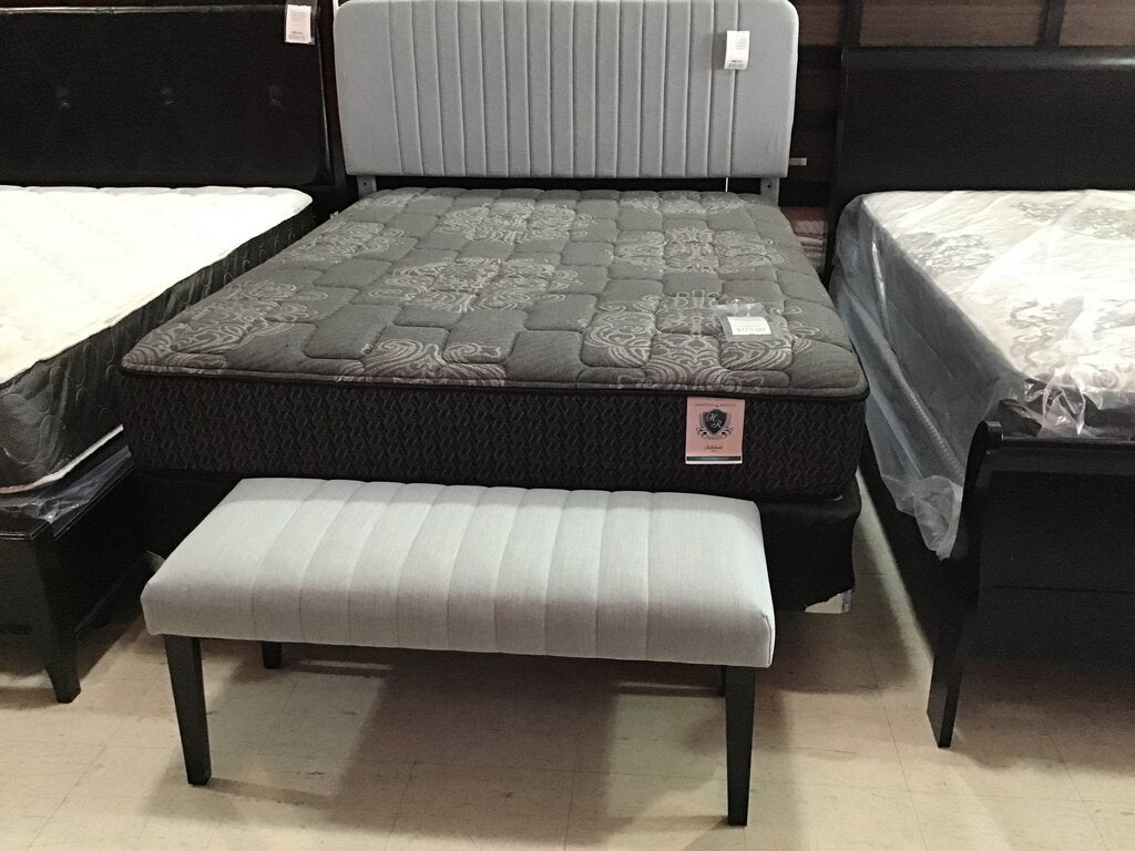 79394 - Scott Living Burbank F/Q Headboard and Bench (H-62x41/53;B-41x17x18)