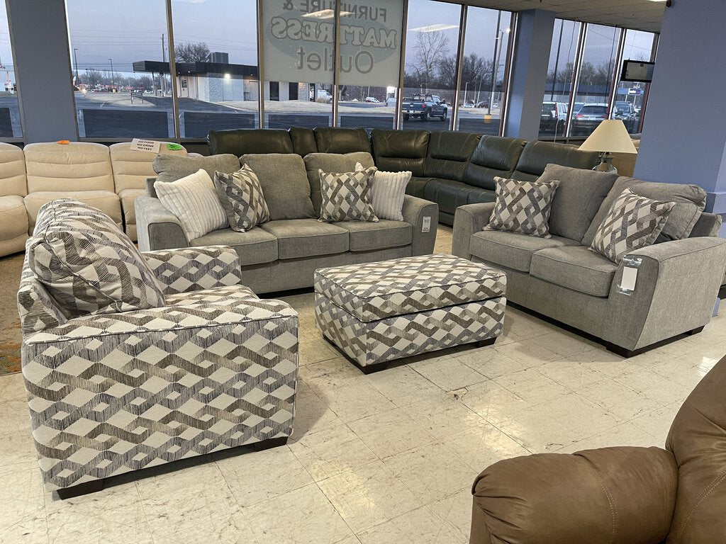 Roman Steele NEW Sofa 88x36x39 (12503-3015)
