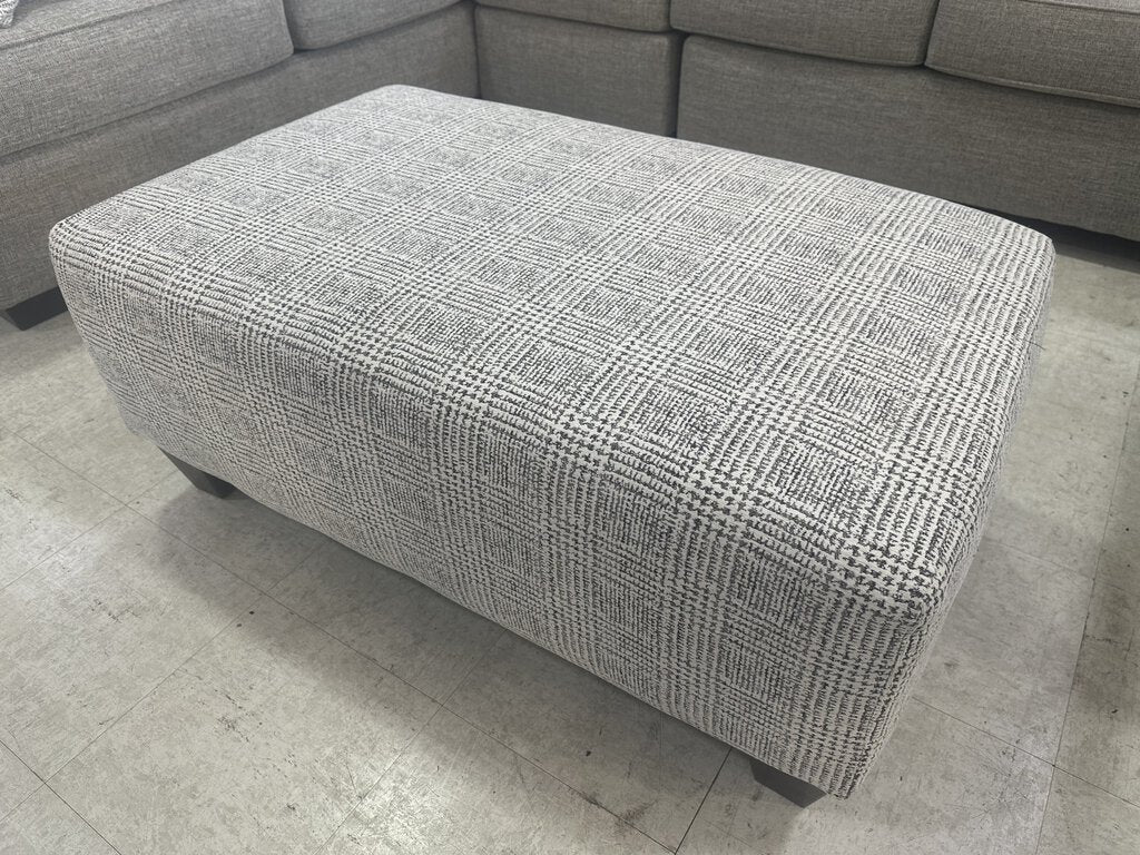 Ronstadt Ash NEW Ottoman 41x25x17 (9005)