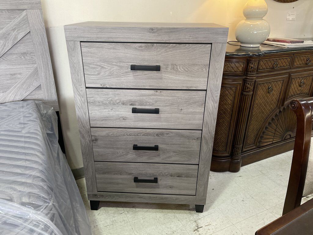 Oakdale NEW Chest 32x16x47 (124096)