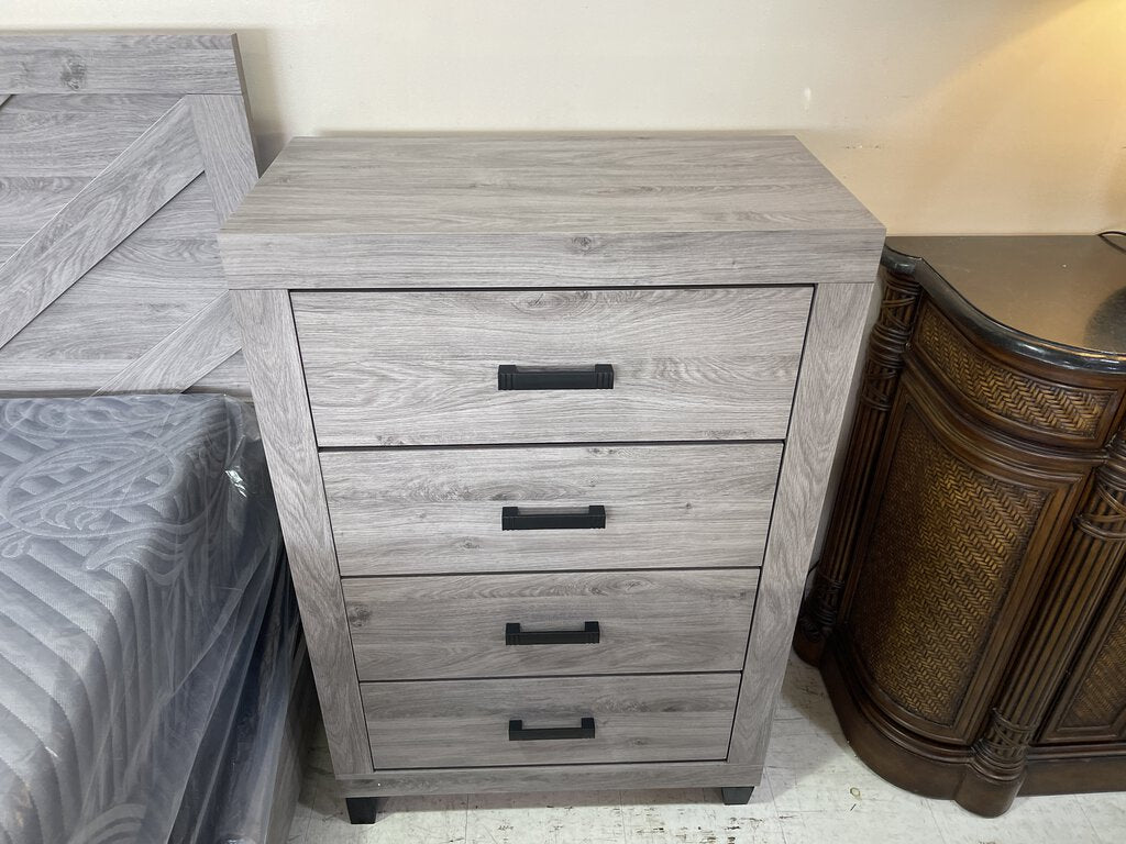 Oakdale NEW Chest 32x16x47 (124096)