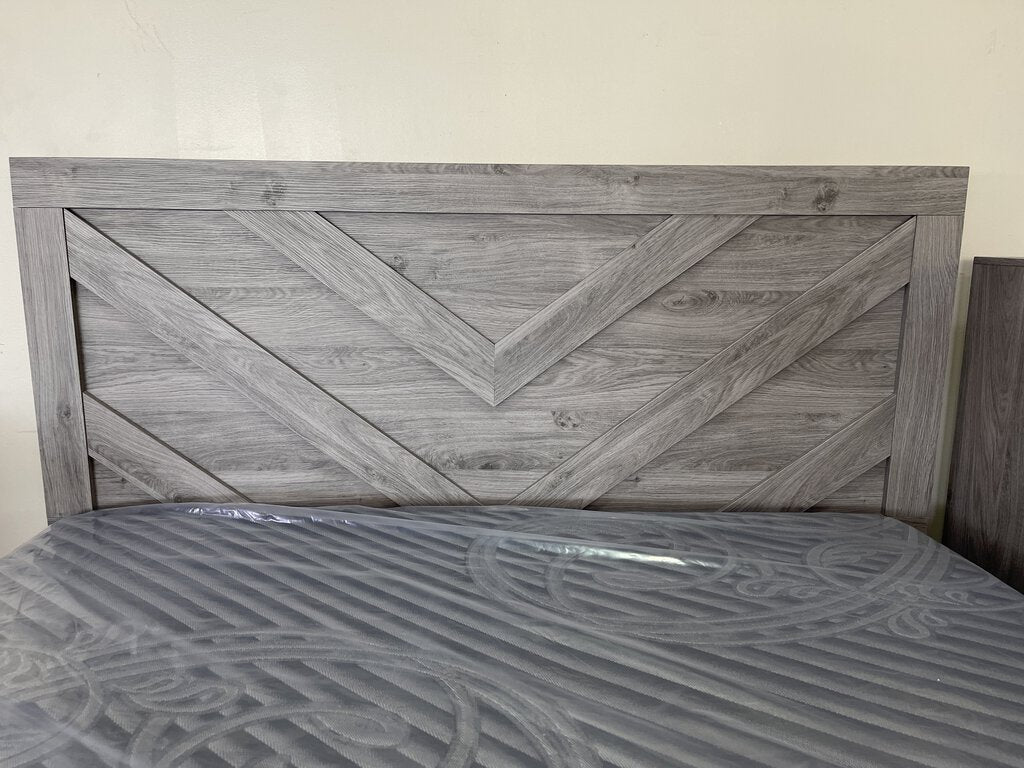 Oakdale NEW Queen Bed Frame 63x80x53 (124031-33)