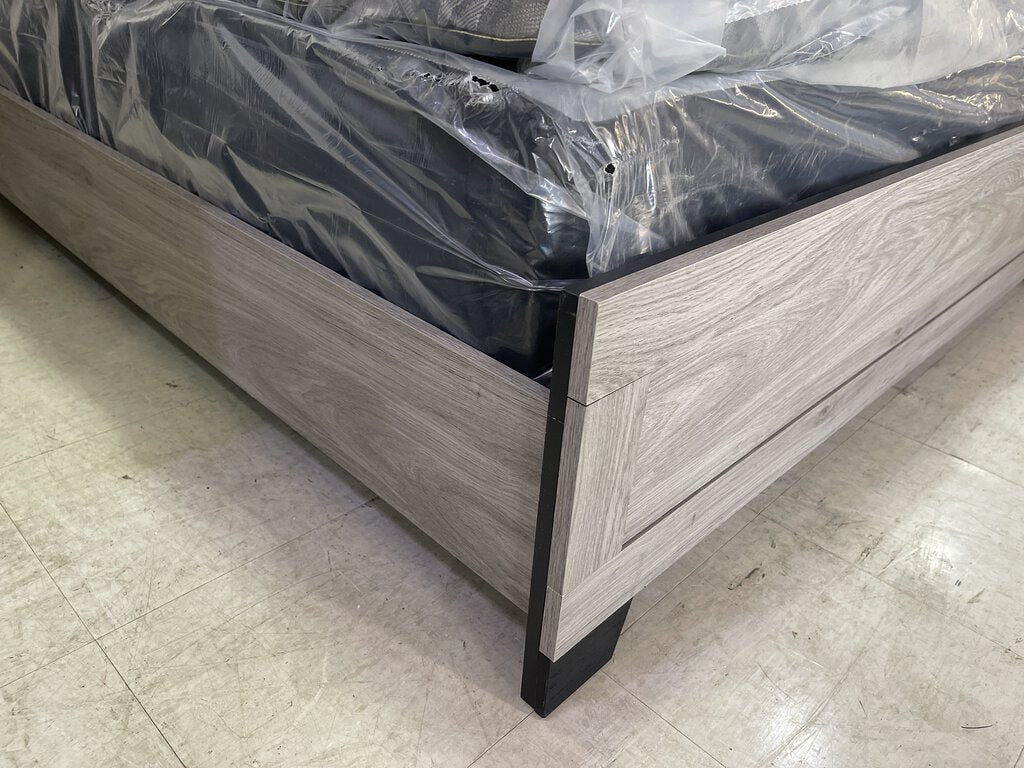 Oakdale NEW Queen Bed Frame 63x80x53 (124031-33)