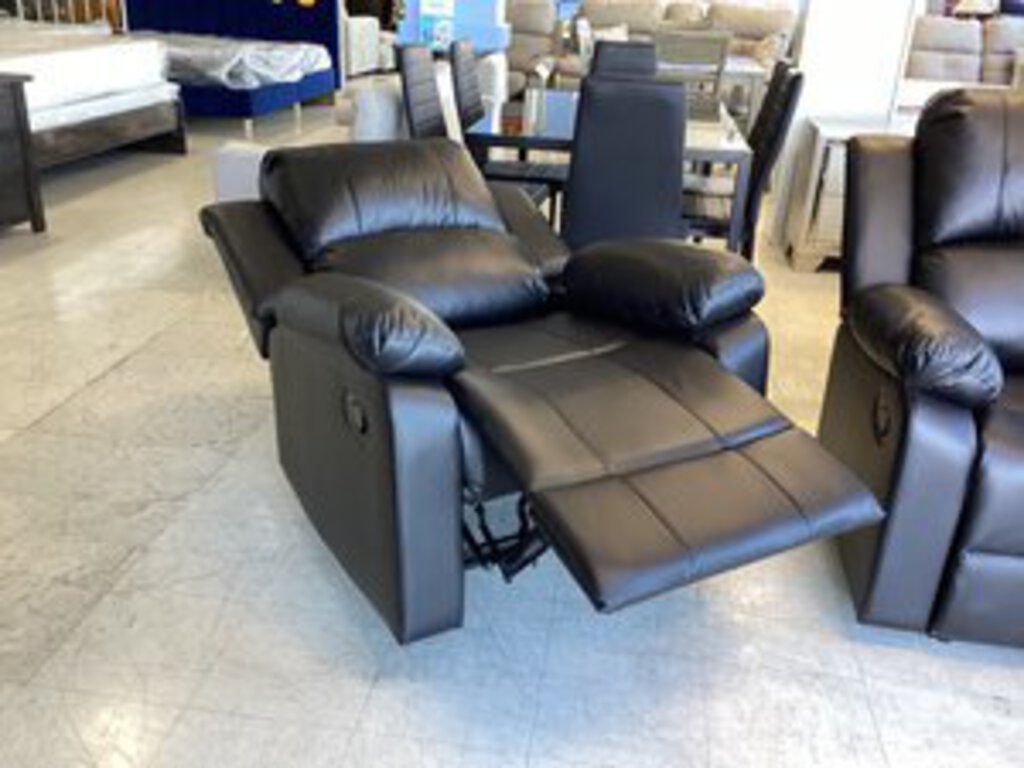Westwood NEW Black Air Leather Recliner 35x32x40 (680222)