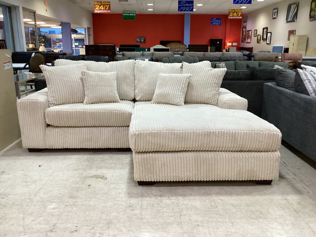 Libby Ivory NEW 3pc Reversible Sofa Chaise 107x75x41 (1300-02/1310-02)