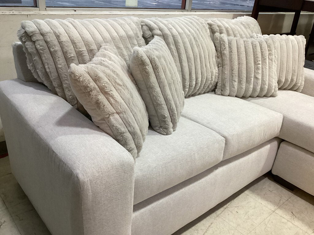 Dexter Newsprint NEW 2pc Reversible Sofa Chaise 87x62x37 (2910-07S-CE)