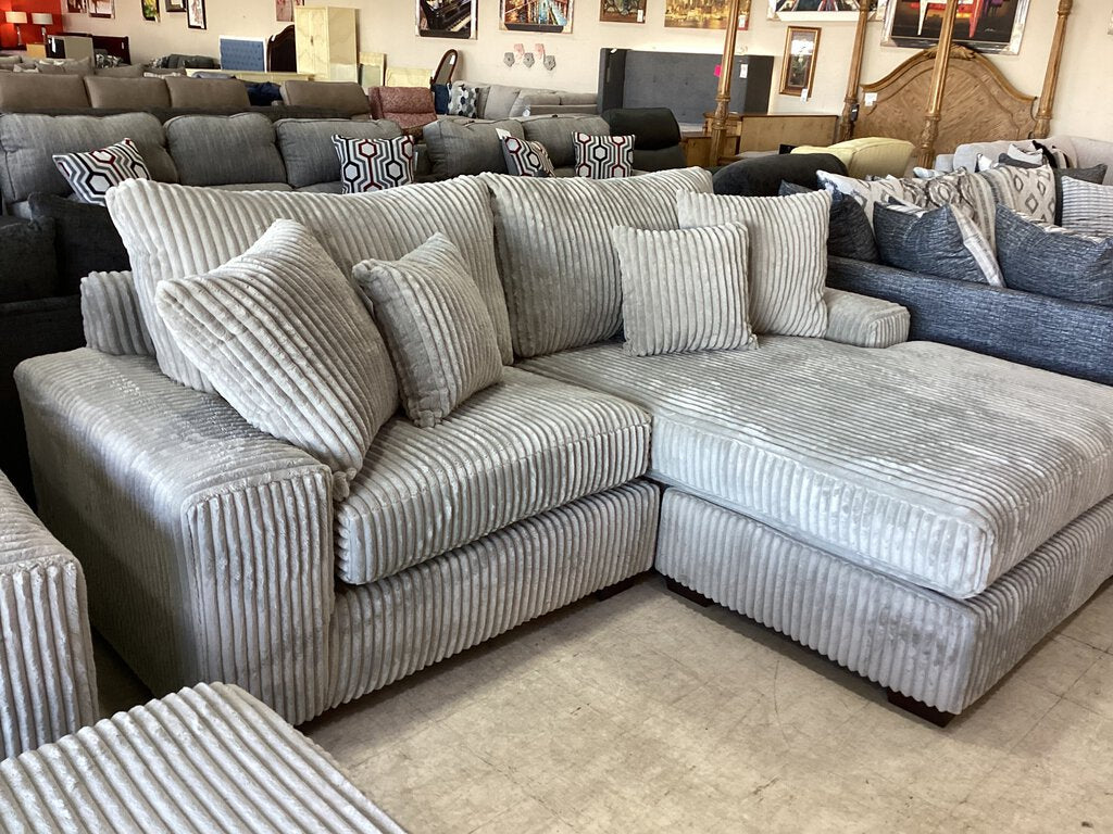 Libby Light Gray NEW 3pc Reversible Sofa Chaise 107x75x41 (1300-05/1310-05)