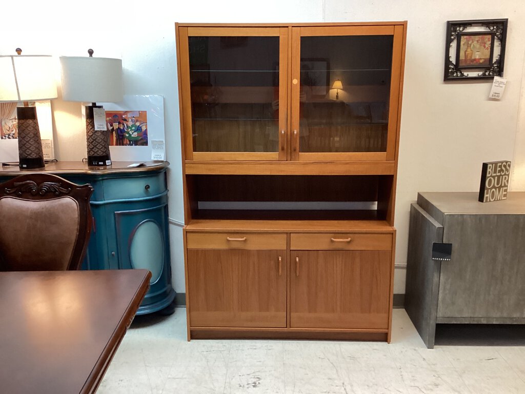 82578 - Clausen Mobler Vintage Mid Century Danish Teak Display Hutch 47x18x71