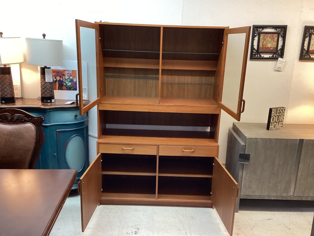 82578 - Clausen Mobler Vintage Mid Century Danish Teak Display Hutch 47x18x71