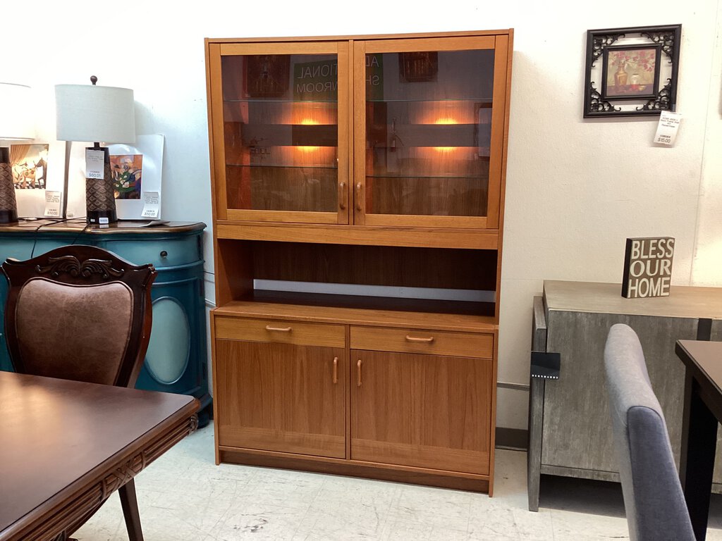 82578 - Clausen Mobler Vintage Mid Century Danish Teak Display Hutch 47x18x71