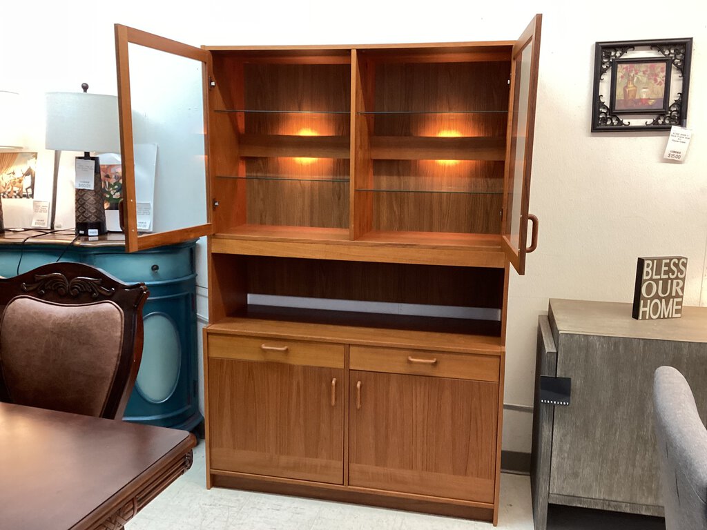 82578 - Clausen Mobler Vintage Mid Century Danish Teak Display Hutch 47x18x71