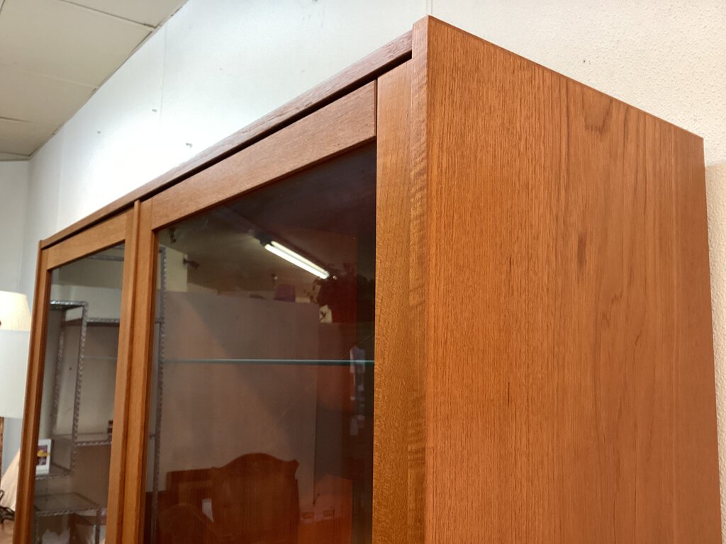82578 - Clausen Mobler Vintage Mid Century Danish Teak Display Hutch 47x18x71