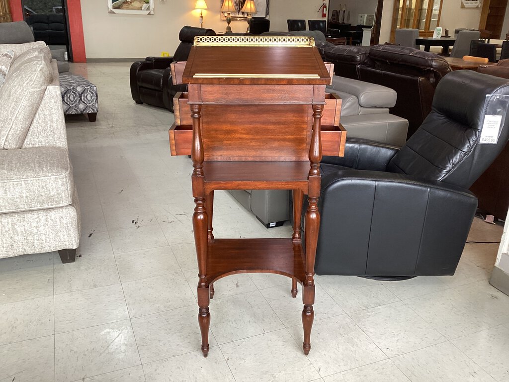 82606 - Maitland Smith Mahogany Lectern Podium 18x17x46