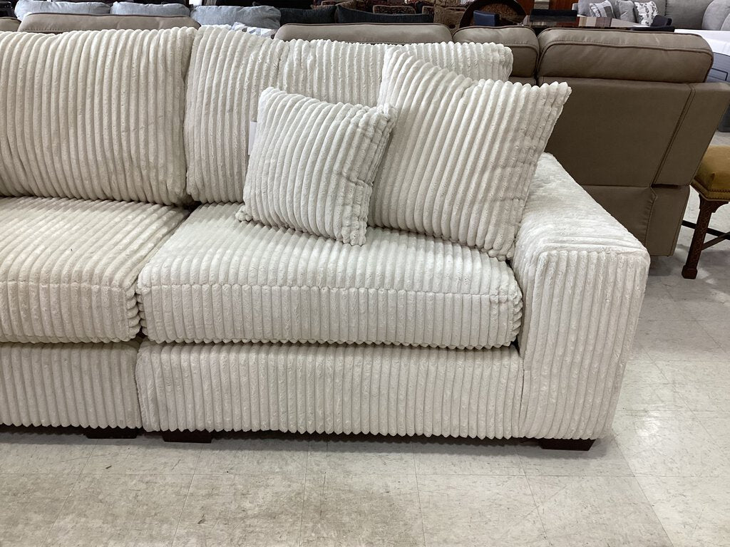 LIbby Ivory NEW 5pc Modular Sectional 130x130x40 (1300-02)