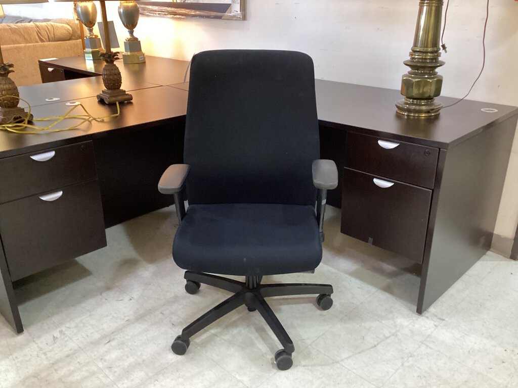 82647 - Hon Exec Office Task Chair with Lumbar Support 25x20x40