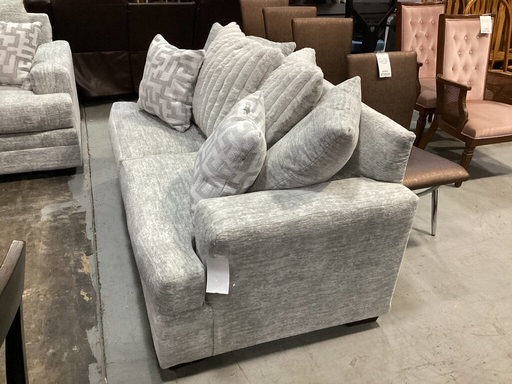 Galactic Oyster NEW Loveseat 65x38x33 (2675-05L)