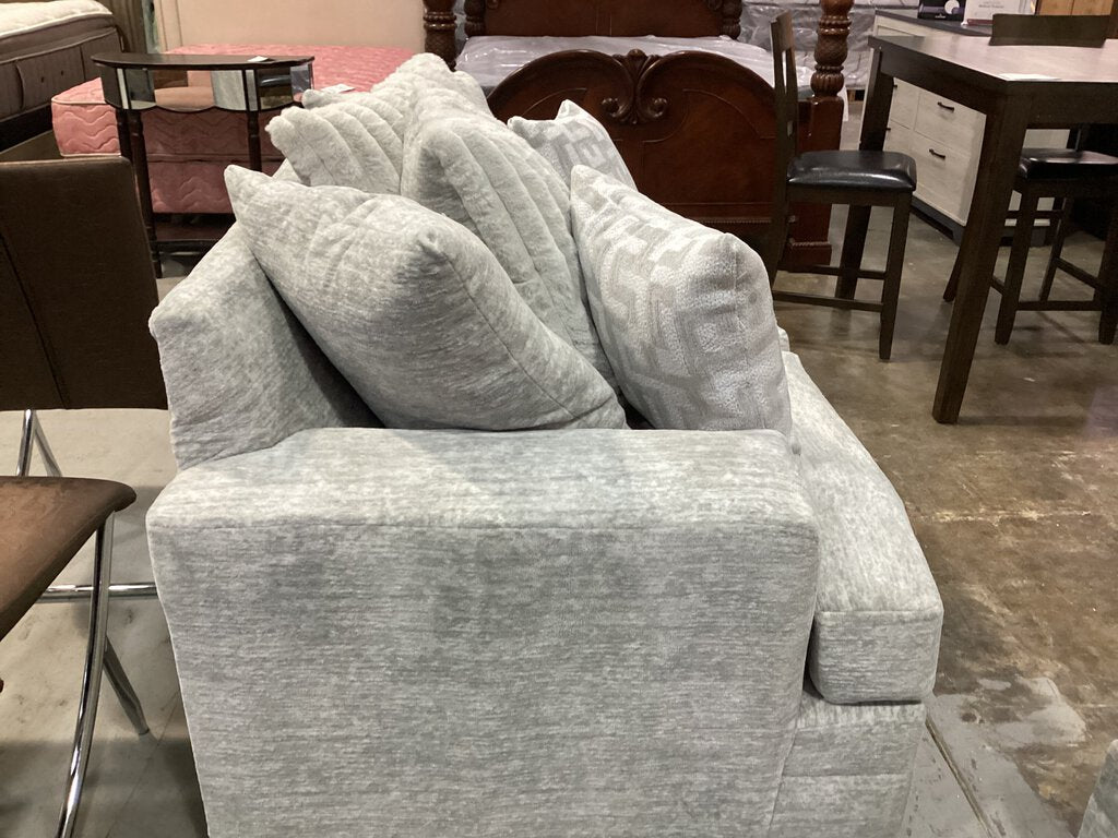 Galactic Oyster NEW Loveseat 65x38x33 (2675-05L)