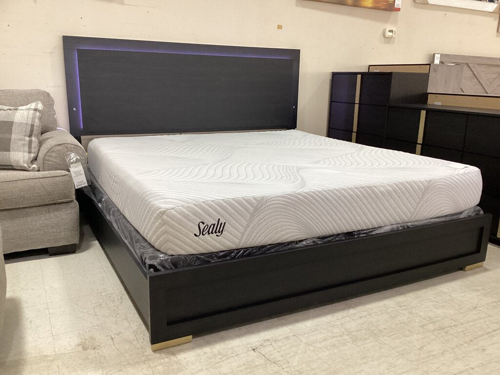 Eclipse NEW King LED Bed Frame 76x80x60 (118241-43)