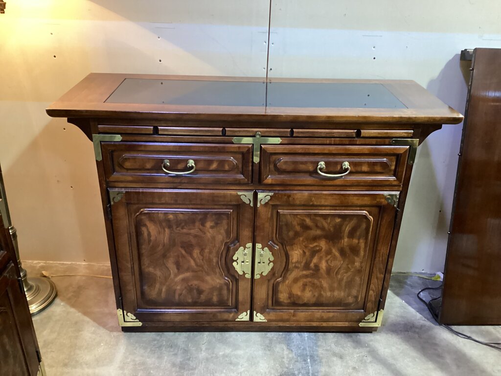 82767 - Bernhardt Buffet 48x18x36