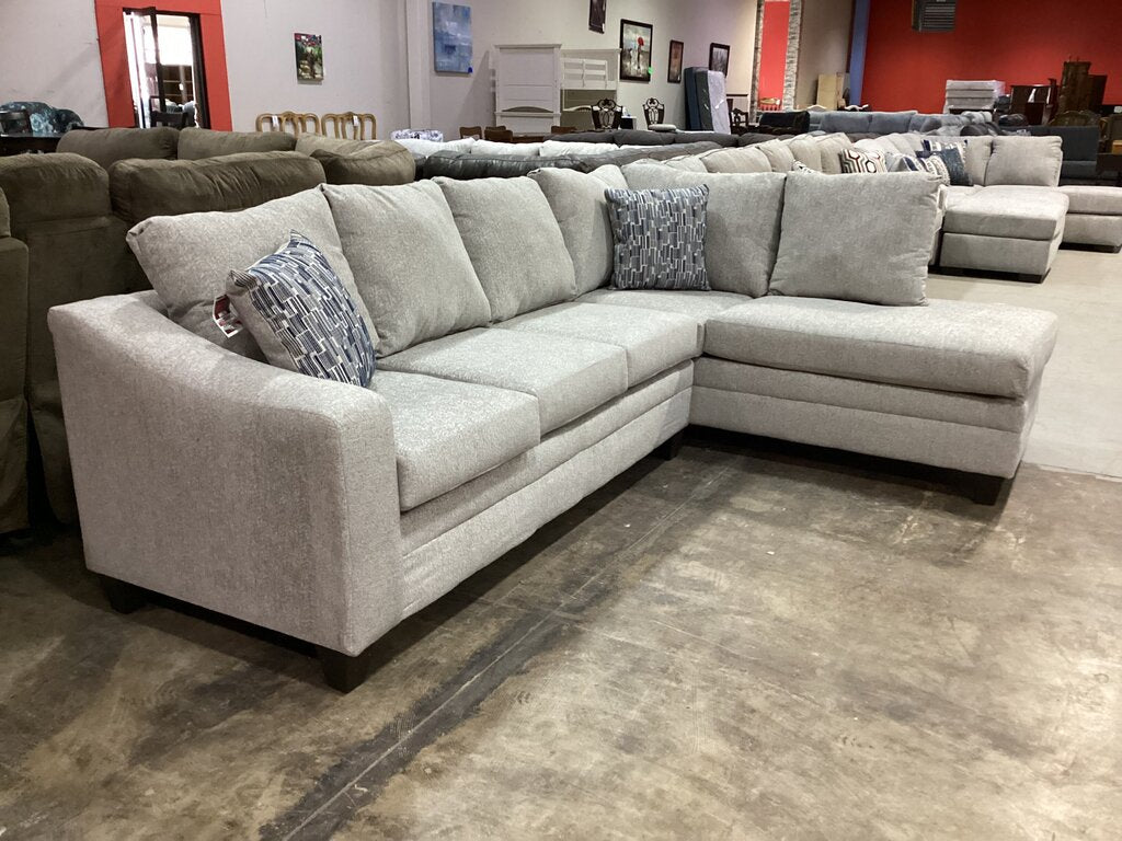 Hershey Fog NEW 2pc Sectional 110x76x38 (4750-05S/L)