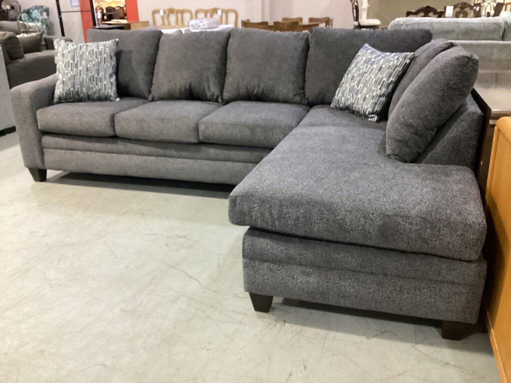 Hershey Pebble NEW 2pc Sectional 110x76x38 (4750-07SL)