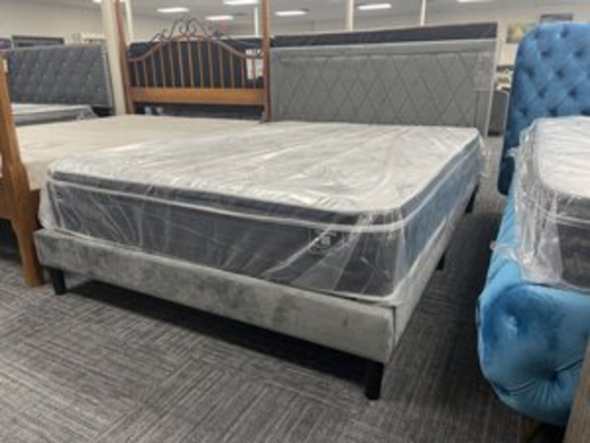 Delta Gray Velvet NEW Queen Platform Bed 61x85x44 (106030)
