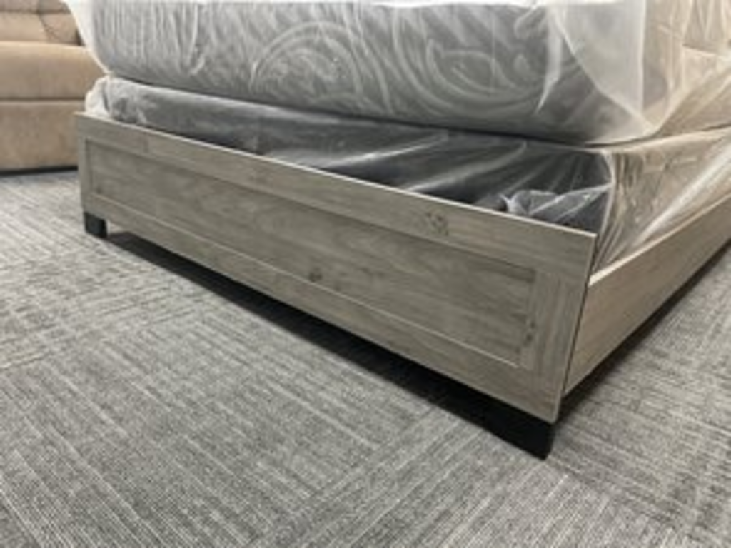 Oakdale NEW Queen Bed Frame 63x80x53 (124031-33)