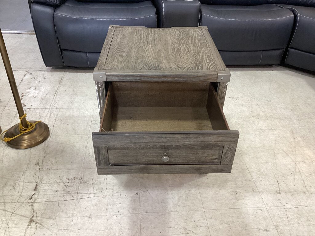 82857 - Ashley Chazney End Table 23x25x24