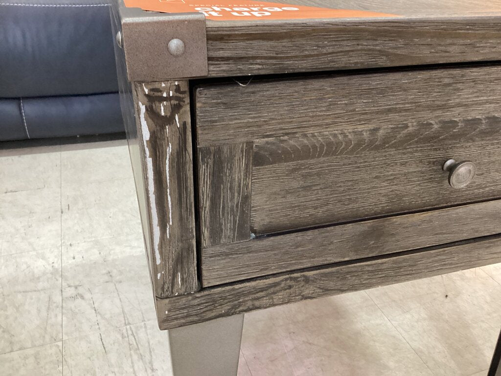 82857 - Ashley Chazney End Table 23x25x24
