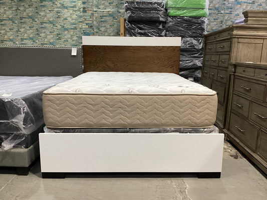 Hickory Bend NEW Queen Bed Frame 60x80 (135131-33)