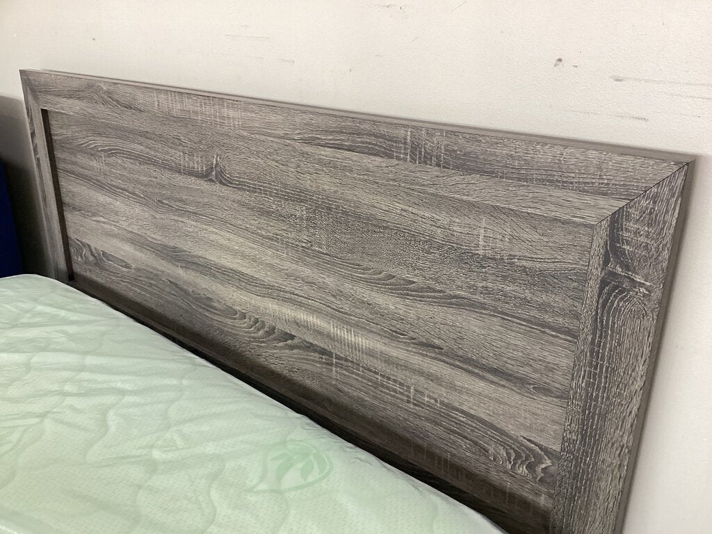 Rio Grande NEW Queen Panel Bedframe 139530