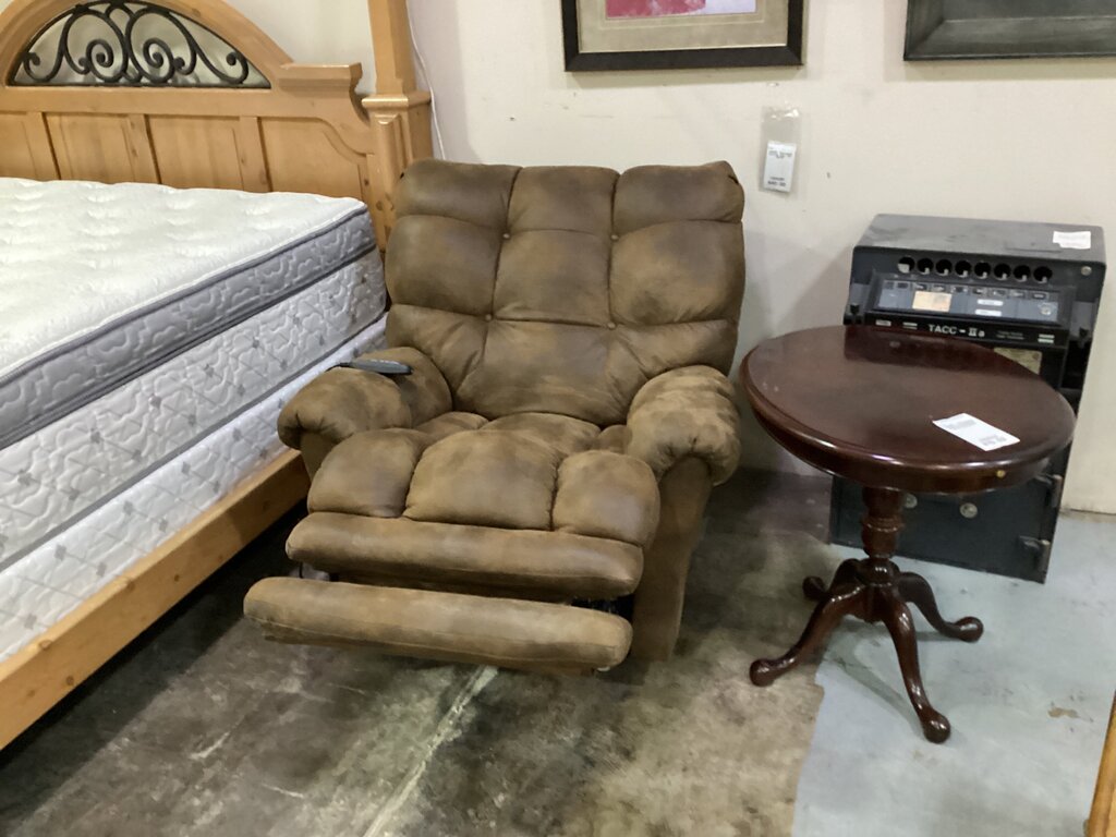 82844 - Jackson Catnapper Lift Chair 40x39x47