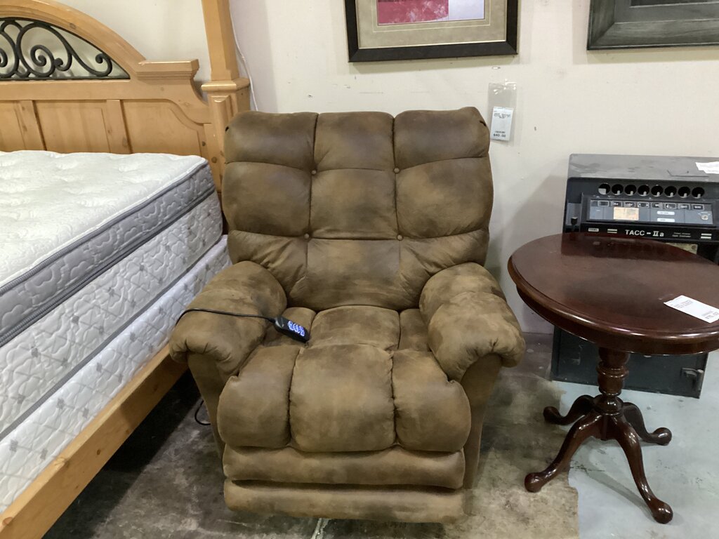 82844 - Jackson Catnapper Lift Chair 40x39x47