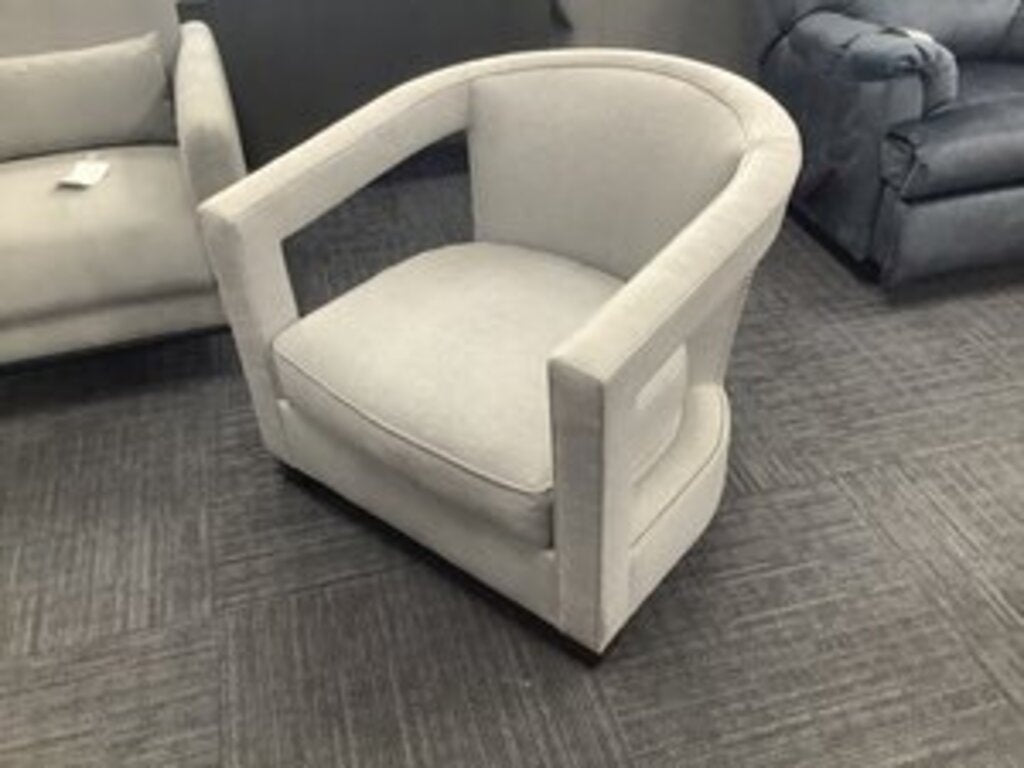 76968 - Bernhardt Alana Chair 32x27x29