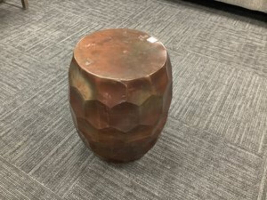 76992 - Ashley Wynlow Copper Stool 12x19