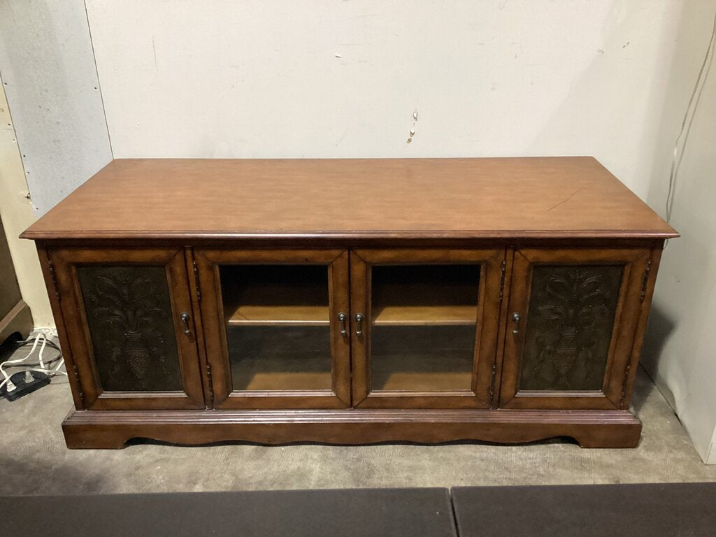 82842 - Pulaski Media Cabinet 63x26x27
