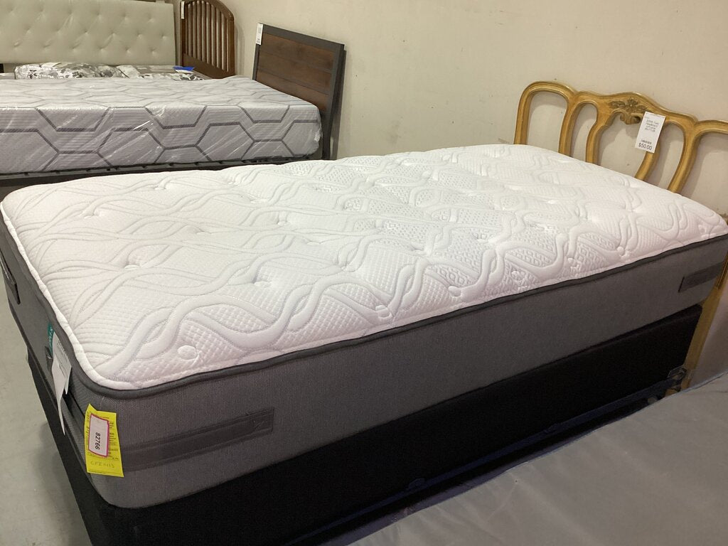 82766 - Sealy Posturpedic Plus Firm Twin XL Mattress