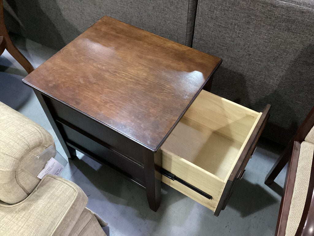82817 - Ashley Larimer End Table 20x24x23