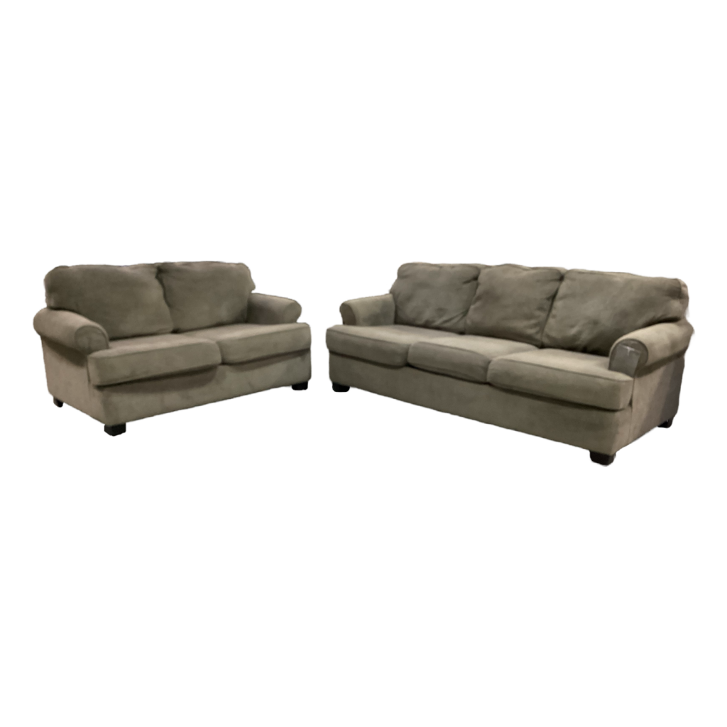 82919 - Gray Sofa & Loveseat 86/66x38x32