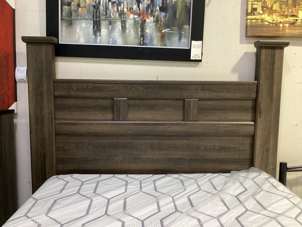82918 - Ashley Juararo Queen Storage Bedframe 70x91x68