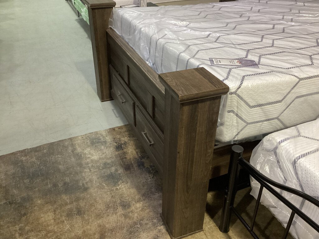 82918 - Ashley Juararo Queen Storage Bedframe 70x91x68