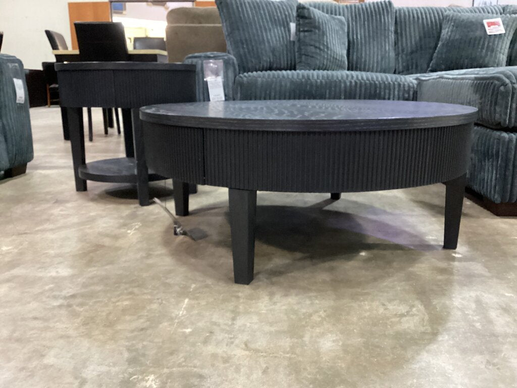 82940 - Ashley Marstream 2pc Coffee Table Set c-42x17 e-24x23