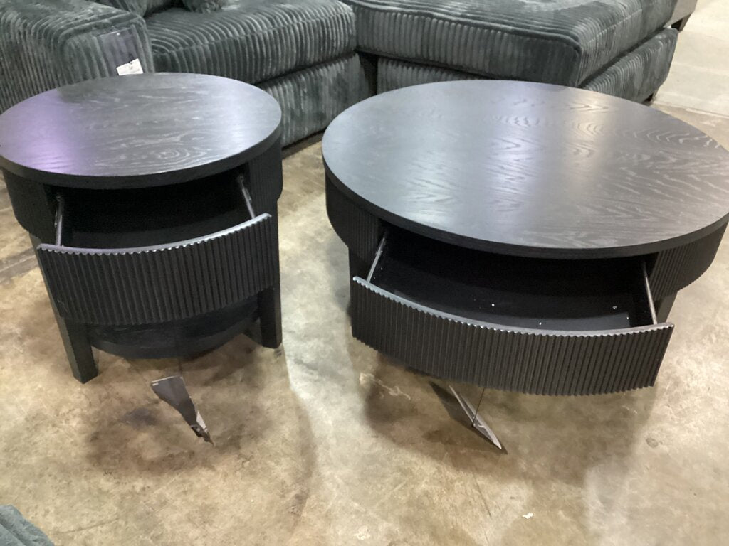 82940 - Ashley Marstream 2pc Coffee Table Set c-42x17 e-24x23
