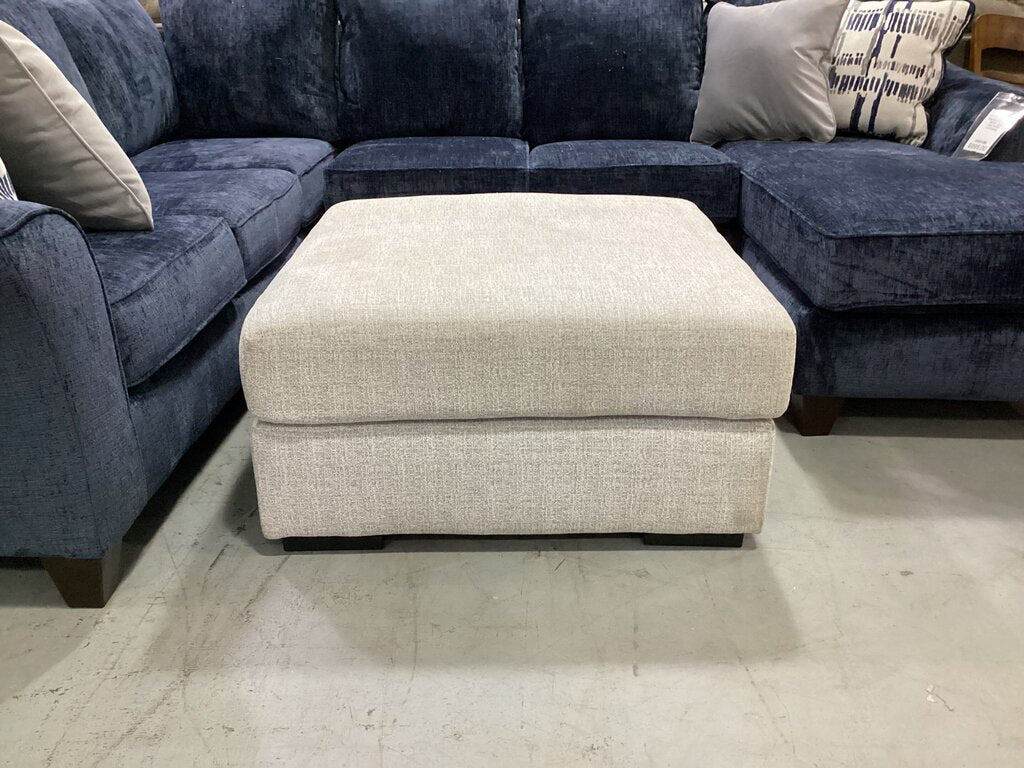82927 - Ashley Larce Stone Oversized Ottoman 36x36x19